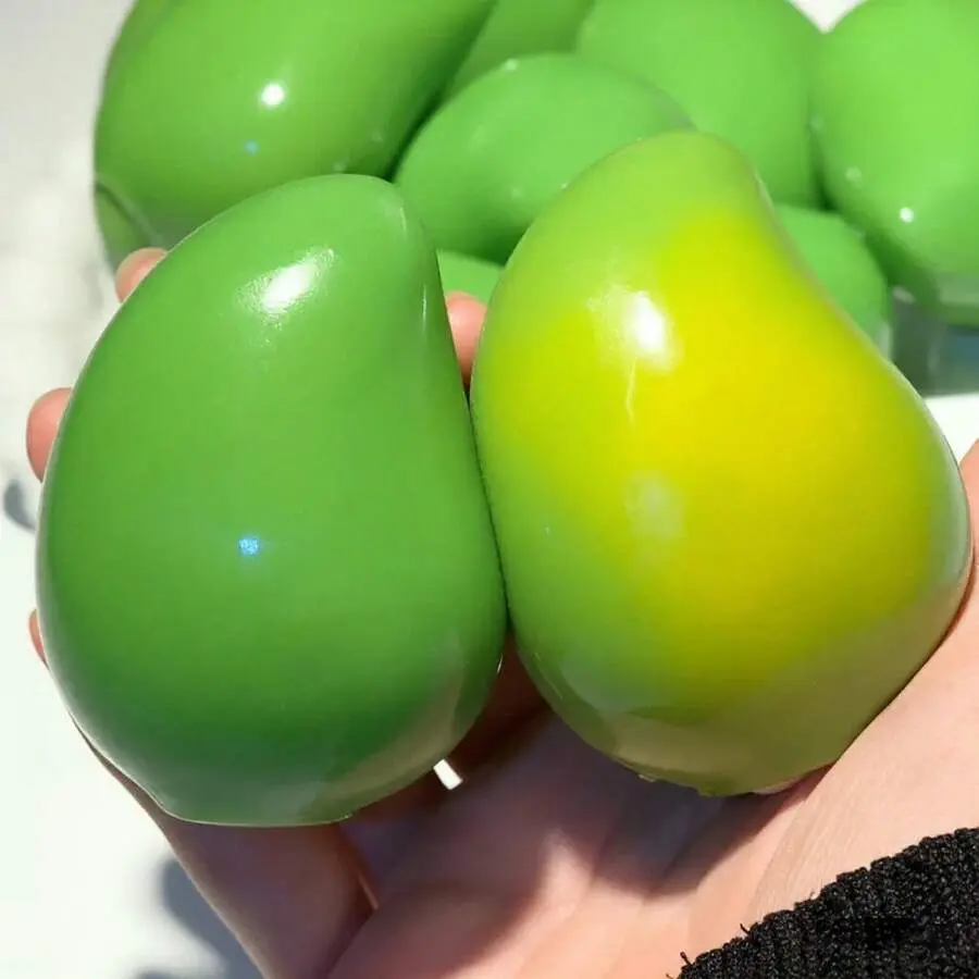 Color Changing Mango Squishy | Heat-Activated ASMR Stress Ball, Crunchy Bead-Filled Fidget Toy