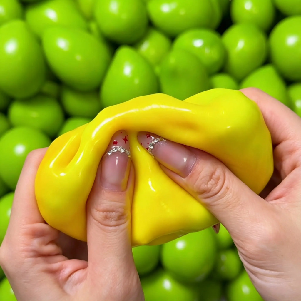 Color Changing Mango Squishy | Heat-Activated ASMR Stress Ball, Crunchy Bead-Filled Fidget Toy