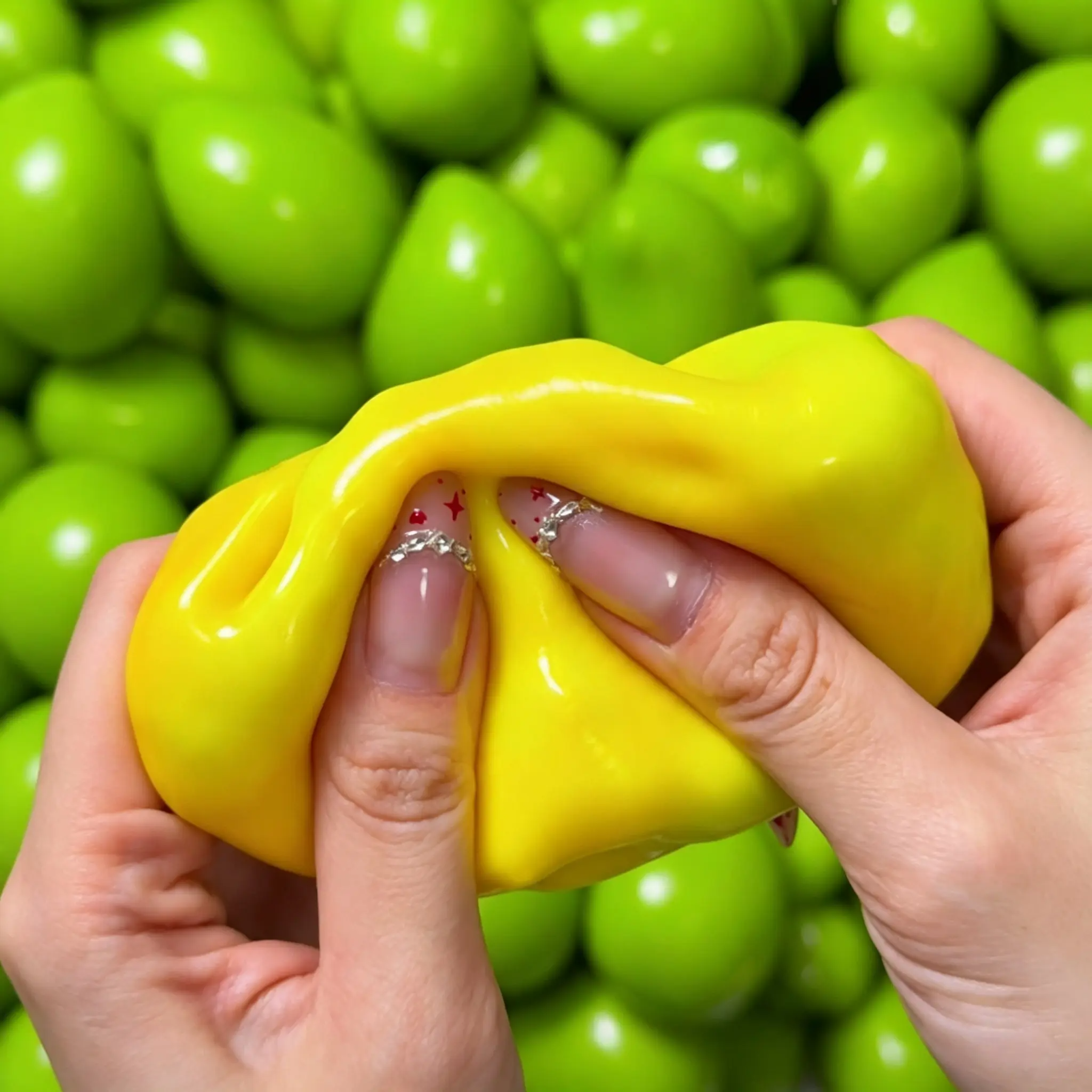 Color Changing Mango Squishy | Heat-Activated ASMR Stress Ball, Crunchy Bead-Filled Fidget Toy
